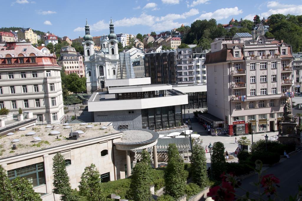 Heluan Hotell Karlsbad Exteriör bild