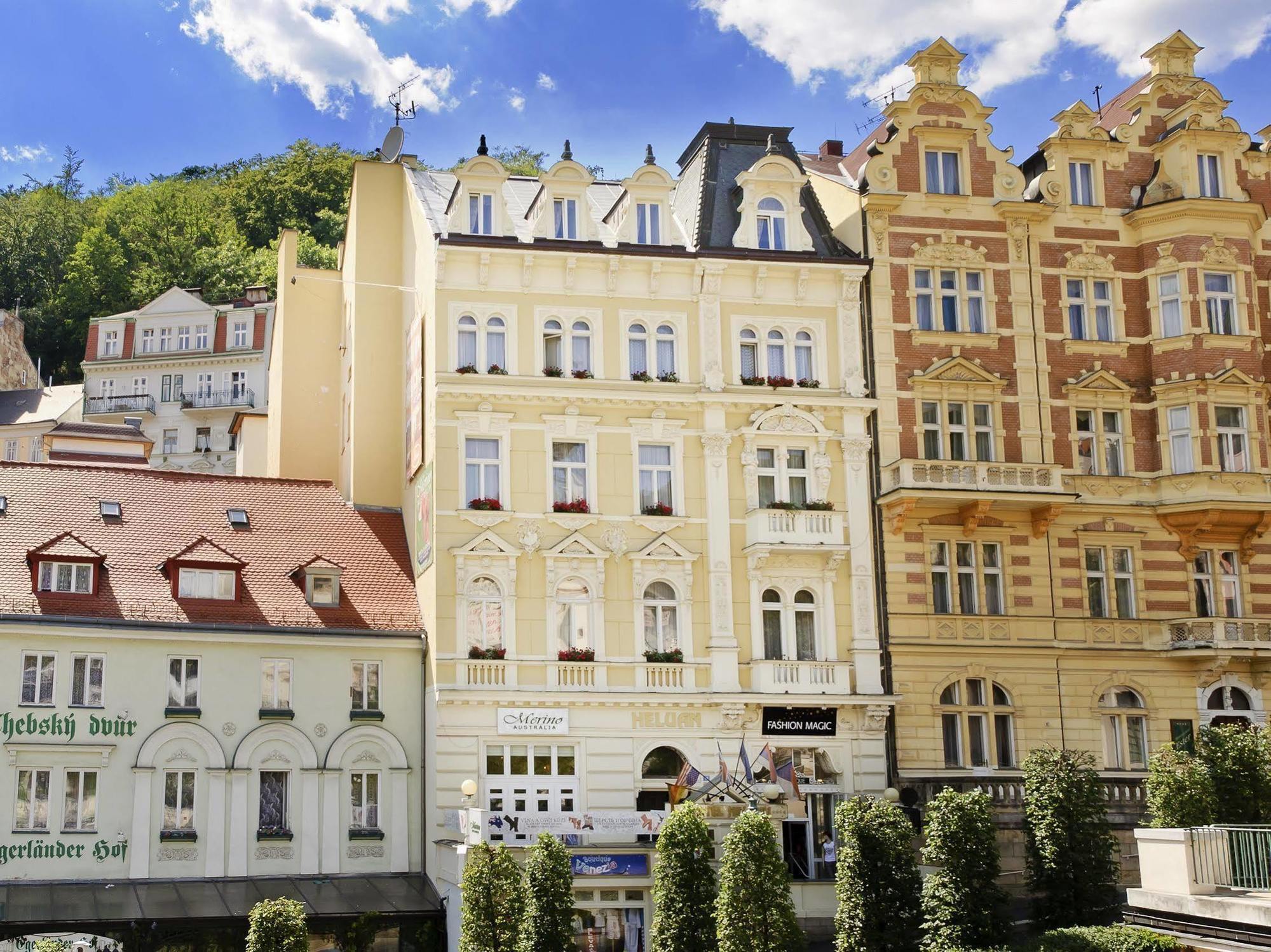 Heluan Hotell Karlsbad Exteriör bild