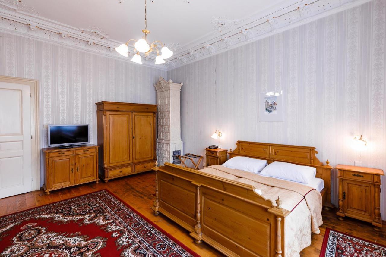 Heluan Hotell Karlsbad Exteriör bild